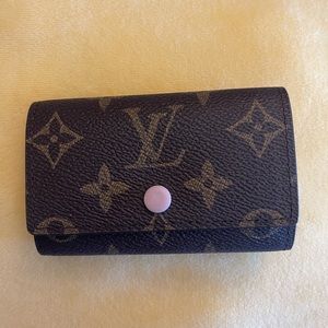 Louis Vuitton Key holder